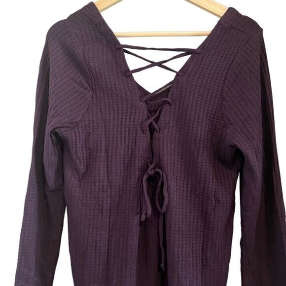 Chaser Purple Waffle Print Long Sleeves Strappy Tie Back Top Size M NWT - Picture 9 of 13